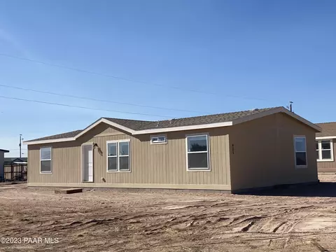 405 W Acapulco Way, Paulden, AZ 86334