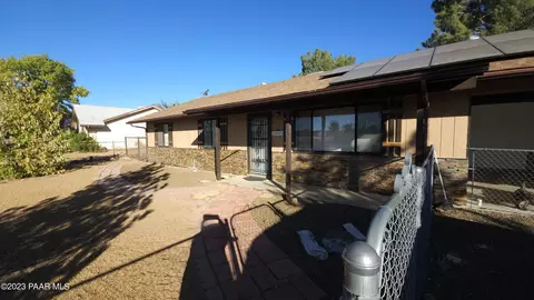 20322 E Prickly Pear Dr, Mayer, AZ 86333