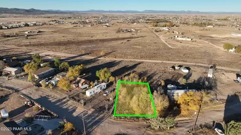 25170 N Lakeside Dr, Paulden, AZ 86334