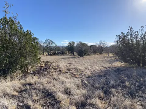 3221 W Ridgeview Dr, Ash Fork, AZ 86320 photo 2