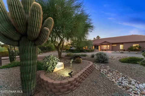 35800 Gold Rock Cir, Wickenburg, AZ 85390