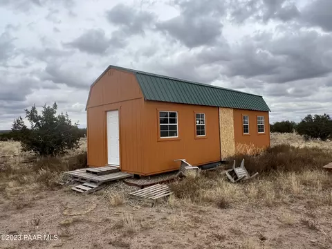 53 Picacho Butte, Ash Fork, AZ 86320