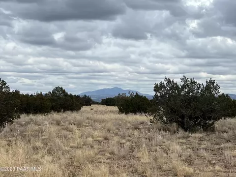 53 Picacho Butte, Ash Fork, AZ 86320 photo 6