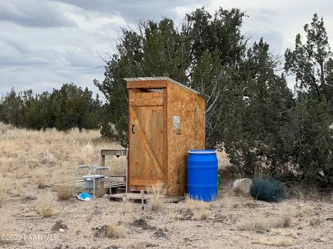 53 Picacho Butte, Ash Fork, AZ 86320 photo 8