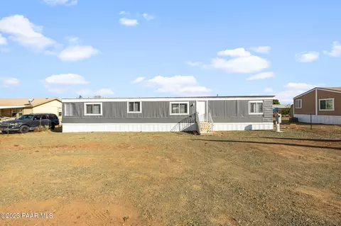 15353 S Cordes Lakes Dr, Mayer, AZ 86333