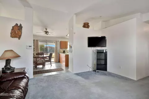 8657 E Apache Dr, Prescott Valley, AZ 86314 photo 6