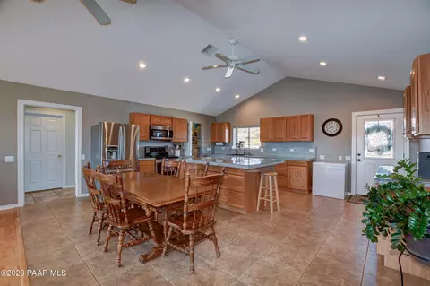 19670 E Juniper Dr, Mayer, AZ 86333 photo 2