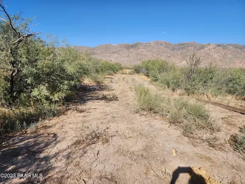 34 Acre Date Creek Rd, Congress, AZ 85332