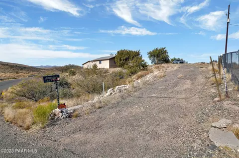 19980 E Horseshoe Ln, Mayer, AZ 86333