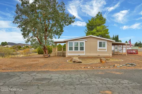 20527 E Mingus Dr, Mayer, AZ 86333