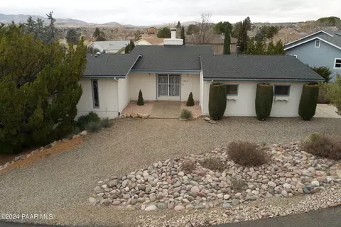 11812 E Stirrup High Dr, Dewey, AZ 86327