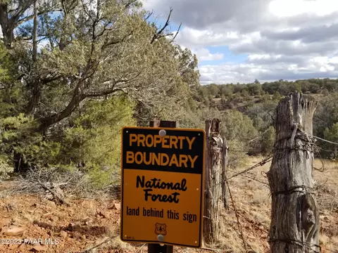68 Mountain Home Rd # B, Ash Fork, AZ 86320