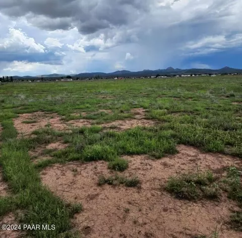 0 W Annie St, Paulden, AZ 86334