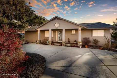 809 N Hopi Trl, Dewey, AZ 86327