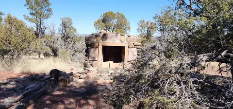 488 Juniperwood Rnch, Ash Fork, AZ 86320