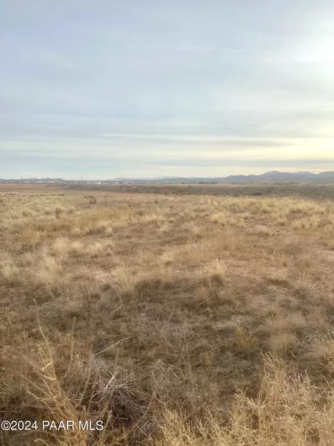 1805 W Big Sky Ranch Rd, Paulden, AZ 86334