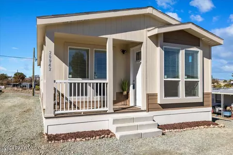 20942 E Skyview Ln, Mayer, AZ 86333