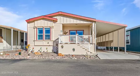 11350 E Sarah Jane Lane 127, Dewey-humboldt, AZ 86327