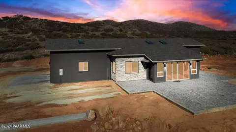 1985 N Liberty Trl, Dewey, AZ 86327