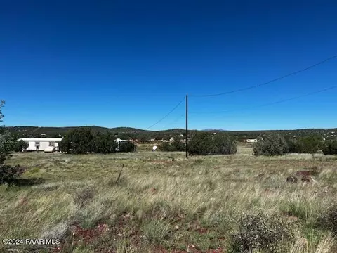 2088 N Elvira Cir, Ash Fork, AZ 86320
