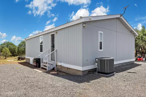 3447 W Falcon View Rd, Ash Fork, AZ 86320 photo 14