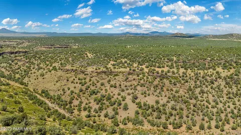 3447 W Falcon View Rd, Ash Fork, AZ 86320 photo 9