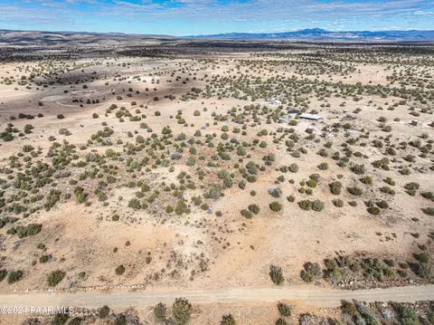 2 Headwaters Ranch Rd, Paulden, AZ 86334 photo 11
