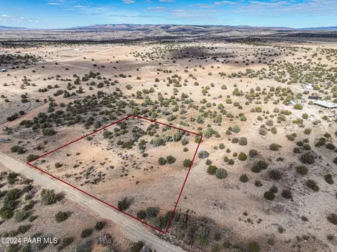 2 Headwaters Ranch Rd, Paulden, AZ 86334 photo 4