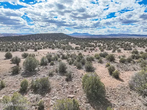2 Headwaters Ranch Rd, Paulden, AZ 86334 photo 5