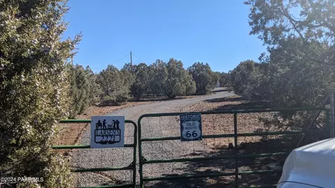 2221 N Bolinda Ln, Ash Fork, AZ 86320