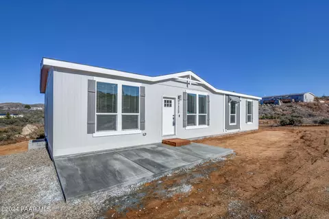 17828 E Hunters Ln, Dewey, AZ 86327