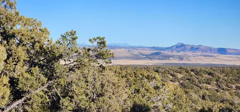 506 N High Sierra Rd, Seligman, AZ 86337