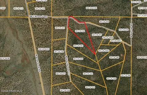 26360 W Elkhorn Pass, Seligman, AZ 86337