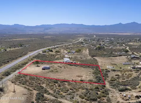 8670 S Highway 89, Kirkland, AZ 86332