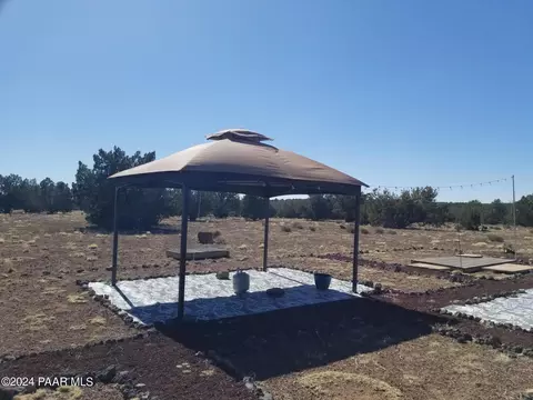42650 N Wayne Rd, Ash Fork, AZ 86320