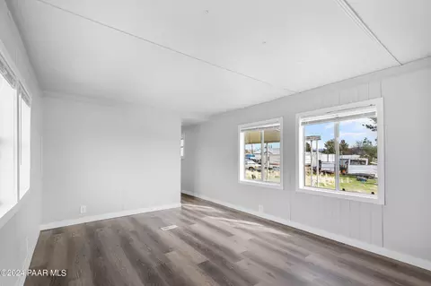 20540 E Concho Ln, Mayer, AZ 86333 photo 4