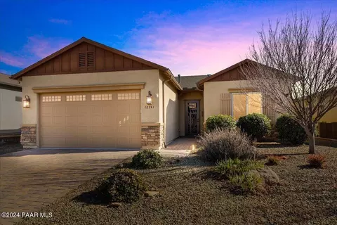 12741 E De La Cruz St, Dewey-humboldt, AZ 86327