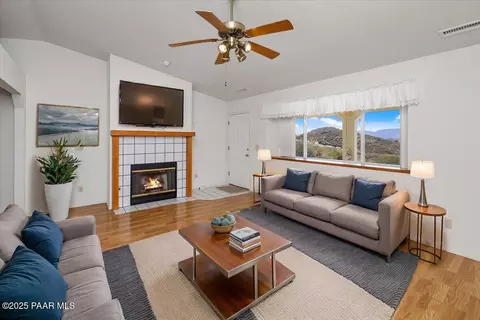 Living - 15015 E White Dr, Dewey-humboldt, AZ 86327 photo 1 of 4