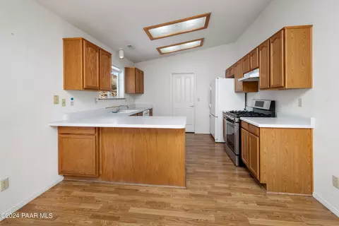 Kitchen - 15015 E White Dr, Dewey-humboldt, AZ 86327 photo 1 of 3