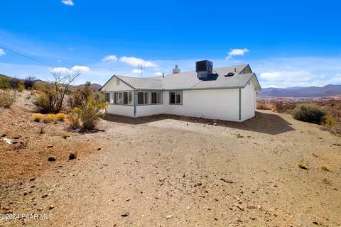 Exterior - 15015 E White Dr, Dewey-humboldt, AZ 86327 photo 2 of 5