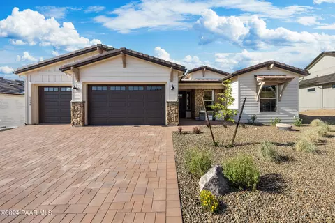 1115 S Lakeview Dr, Prescott, AZ 86301