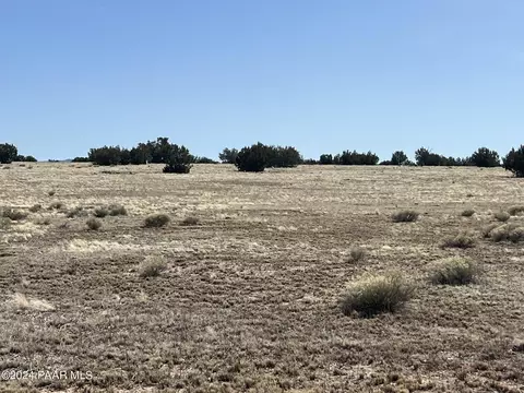 67 Un Named Rd # A, Ash Fork, AZ 86320 photo 2