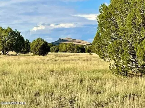 65 NE Rawhide Rnch # B, Ash Fork, AZ 86320