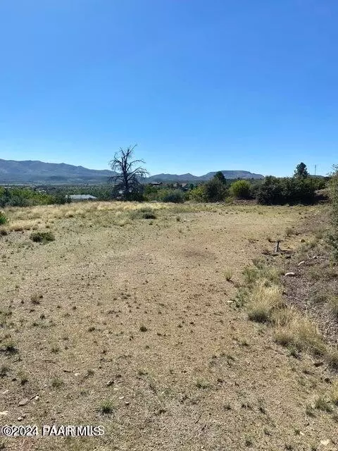 18356 S Reeves Rd, Peeples Valley, AZ 86332 photo 6