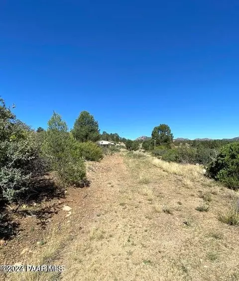 18356 S Reeves Rd, Peeples Valley, AZ 86332 photo 16