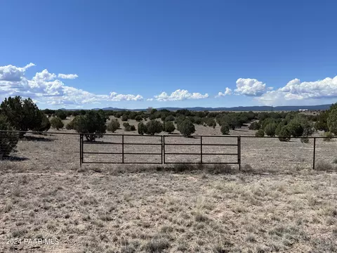 7901 W Dillon Wash Rd, Prescott, AZ 86305