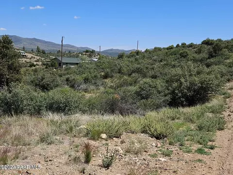 18083 Spoon Rd, Peeples Valley, AZ 86332