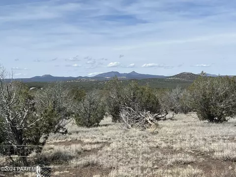 2355 N Lawrence Ln, Williams, AZ 86046