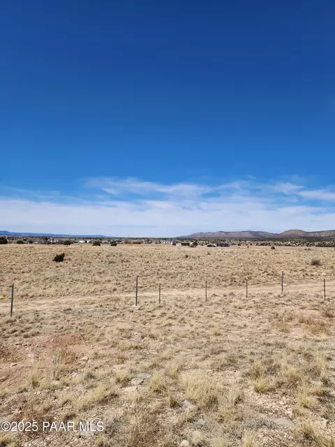 151 E Melody Dr, Paulden, AZ 86334 photo 5