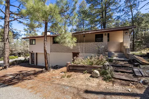 1107 S Hill Dr, Prescott, AZ 86303